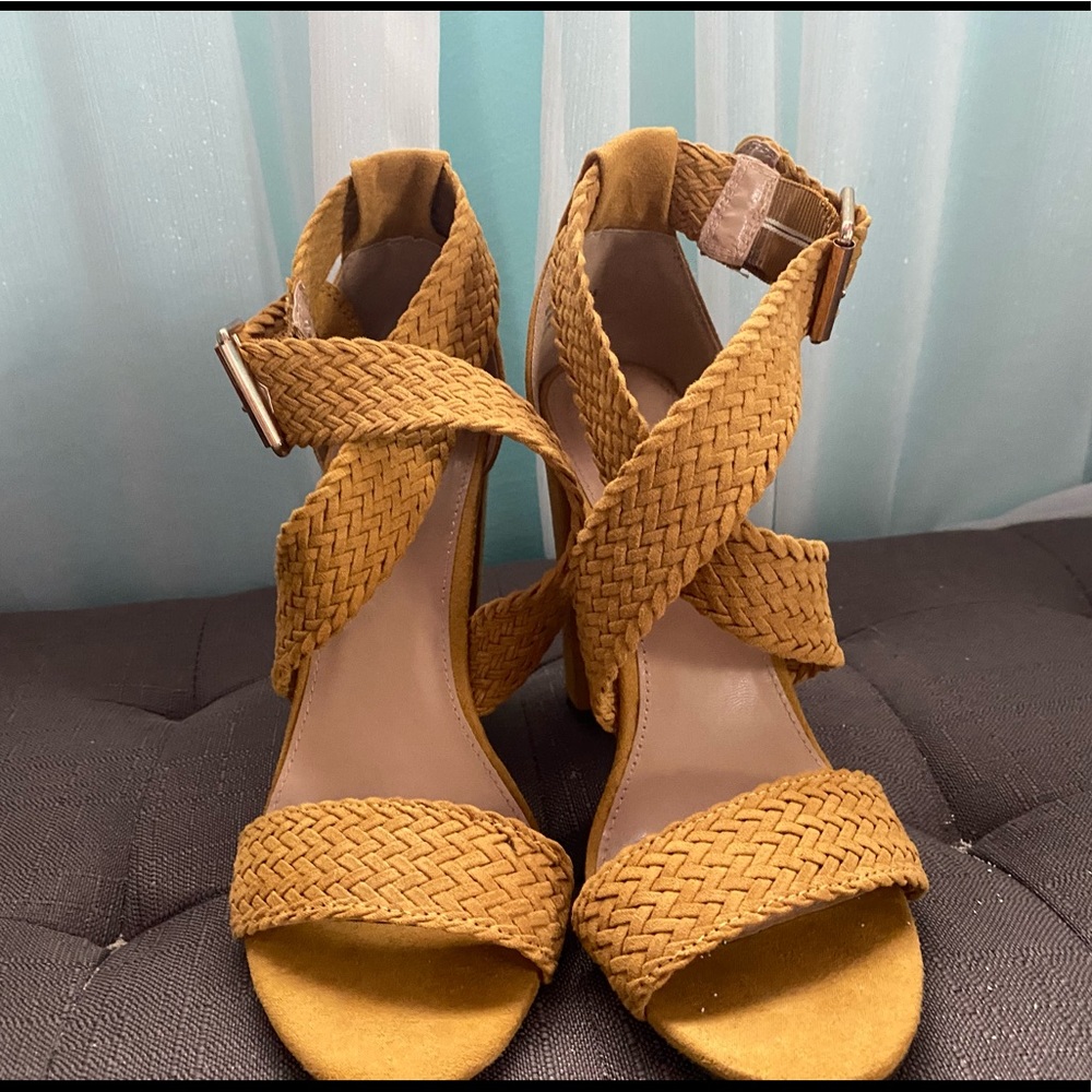 Swede Mustard Yellow Heels